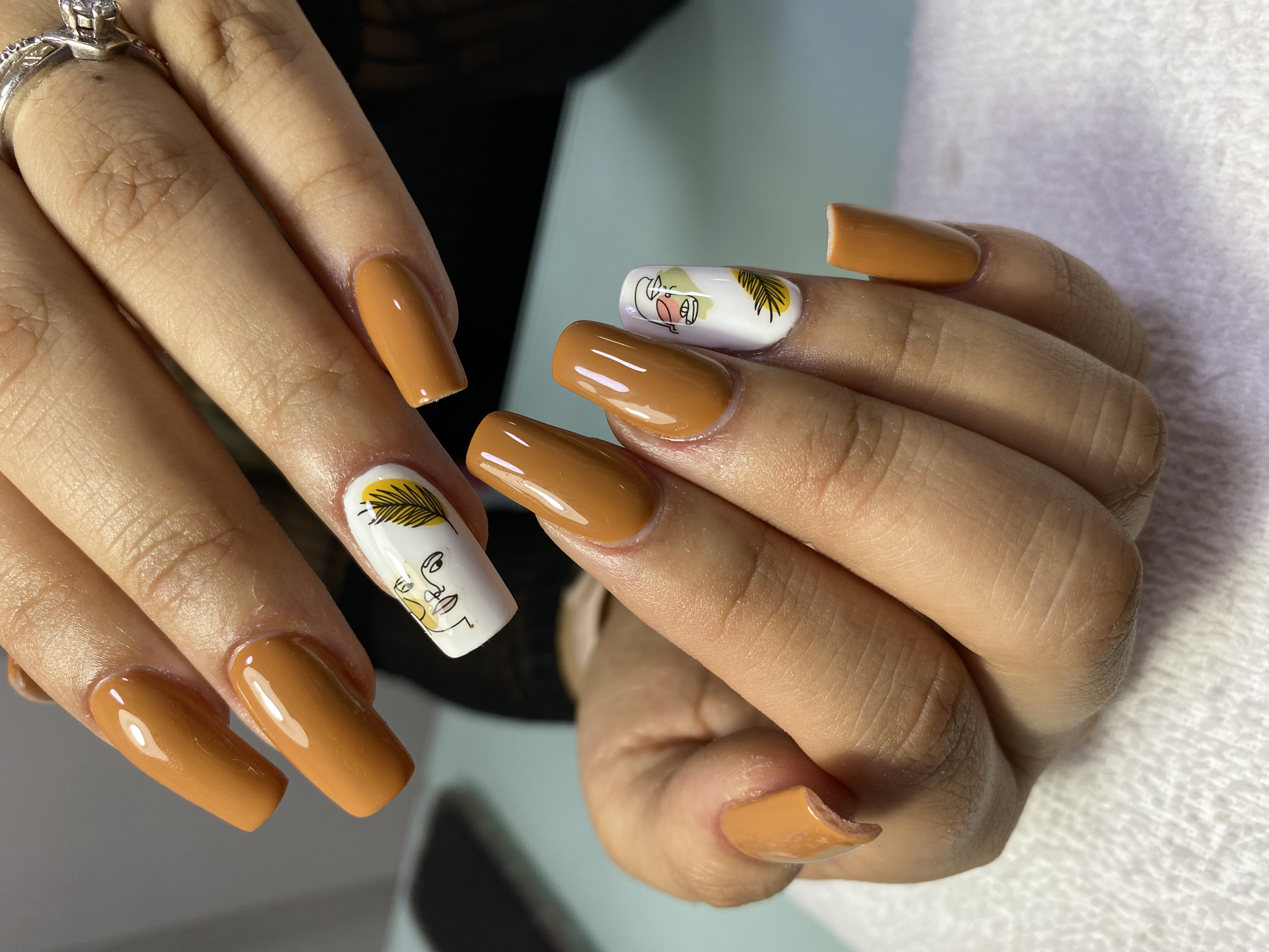 RECUBRIMIENTO EN ACRÍLICO O POLY GEL